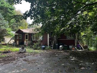 8 Shawondasee Rd, Highland Lakes, NJ 07422