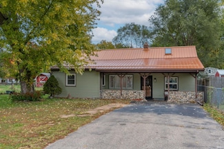 57640 Woodrow St, Elkhart, IN 46517