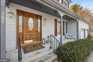 105 Easton Ct, Sicklerville, NJ 08081
