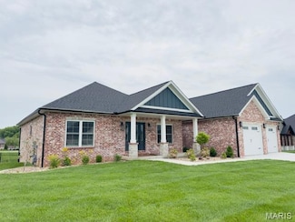 242 Orange Bowl Dr, Cape Girardeau, MO 63701