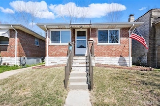 4071 Burgen Ave, Saint Louis, MO 63116