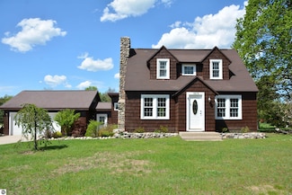 8616 Cedar Run Rd, Traverse City, MI 49684