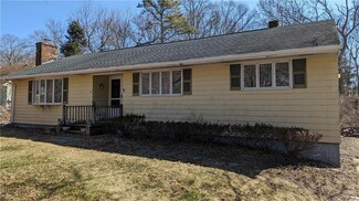 61 Leger Ln, Tiverton, RI 02878