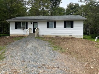 127 Twilight Dr, Cresco, PA 18326