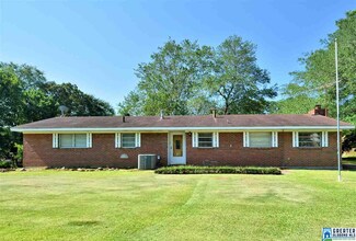 118 Fairview Dr, Childersburg, AL 35044