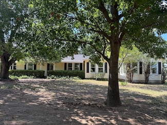 3420 Springfield Rd, Springtown, TX 76082