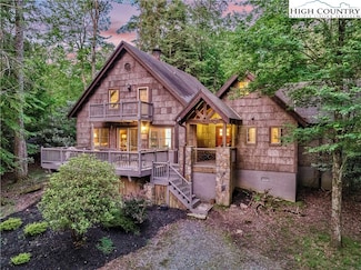 302 Lake Rd, Beech Mountain, NC 28604