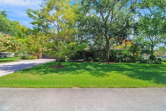8345 SW 143rd St, Palmetto Bay, FL 33158