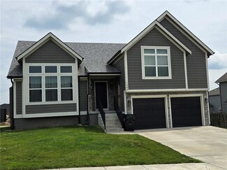 1302 Ragan Dr, Pleasant Hill, MO 64080