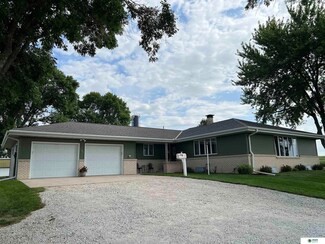 124 E Sousek Ave, Prague, NE 68050