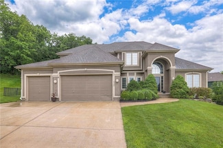 5706 NE Sapphire Place, Lees Summit, MO 64064