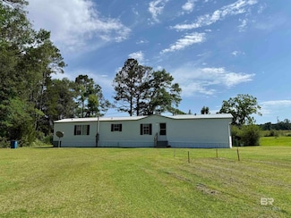 818 Twin Bridges Rd, Flomaton, AL 36441