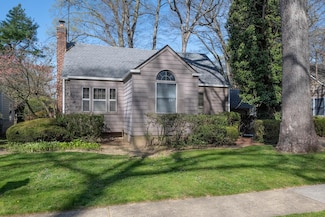 29 Buckeye Rd, Glen Cove, NY 11542