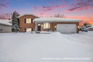 1210 Lexington Rd, Holland, MI 49423
