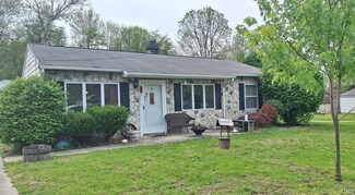 2515 Westside Dr, Warsaw, IN 46580