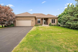 118 Quail Cir, Hudson, WI 54016