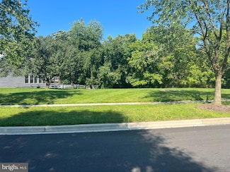 14201 Platinum Dr, North Potomac, MD 20878