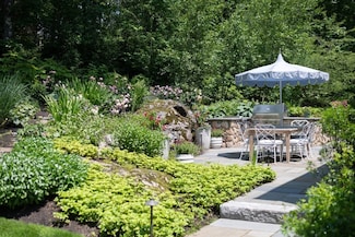 130 Hickory Rd, Weston, MA 02493