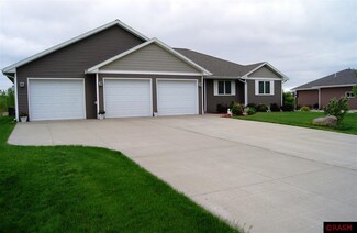 460 Valley View Dr, Courtland, MN 56021