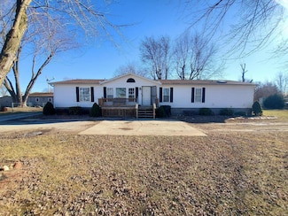 207 N Cooper St, Wayland, MO 63472