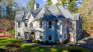 219 Chase Rd, North Dartmouth, MA 02747