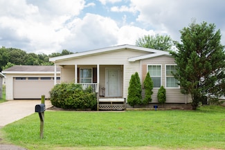 44 Crest Oak Dr, Starkville, MS 39759