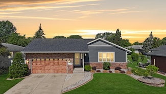 8244 Madison Ave, Munster, IN 46321