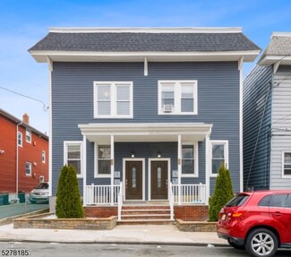 92 Windsor St, Kearny, NJ 07032