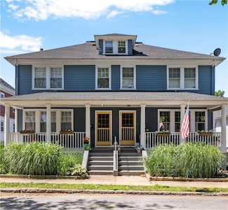 32 Thurston Ave Unit A, Newport, RI 02840