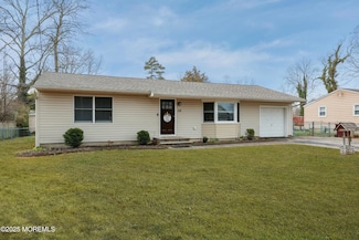68 Sloop Creek Rd, Bayville, NJ 08721