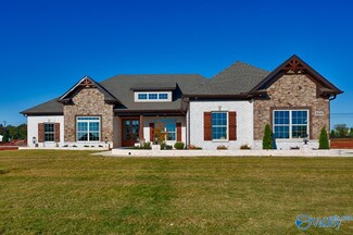 13867 Sand Trap Dr, Athens, AL 35611