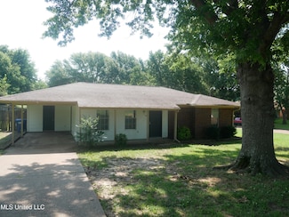 3420 Castle Dr, Horn Lake, MS 38637