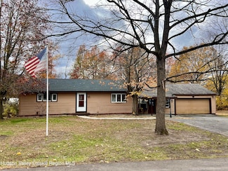 22 Bushnell Ave, Chatham, NY 12037