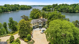 29 Homeport Dr, Edgewater, MD 21037