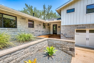 204 Blue Waters Dr, Horseshoe Bay, TX 78657