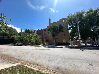 2630 SW 28th St Unit 46, Miami, FL 33133