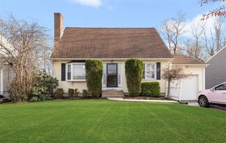 9 Bridgton Ct, Cranston, RI 02910