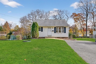 30 N Lexow Ave, Nanuet, NY 10954