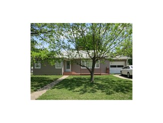 310 Clinton Ave, Osborn, MO 64474