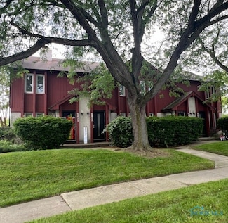 5825 Ryewyck Dr, Toledo, OH 43614