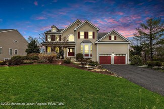 318 Vassar Dr, Freehold, NJ 07728