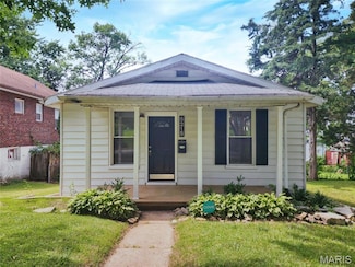5215 Dewey Ave, Saint Louis, MO 63116