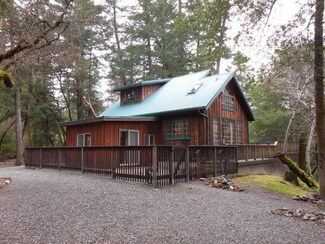 881 Bear Canyon Rd, Garberville, CA 95542