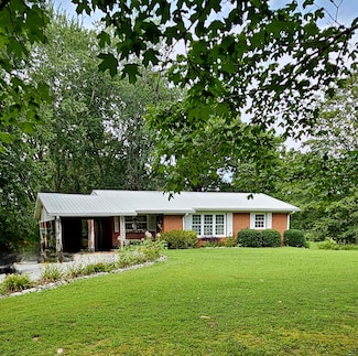 1797 Link Rd, New Johnsonville, TN 37134