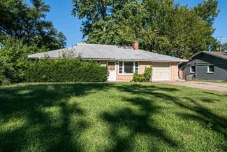 1613 Stewart Ct, Manhattan, KS 66502