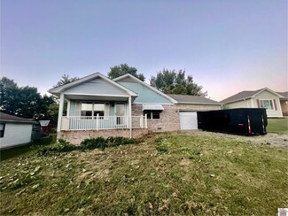 250 Hillington Dr, Paducah, KY 42001