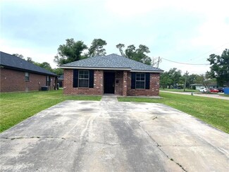 3100 Aster St, Lake Charles, LA 70601