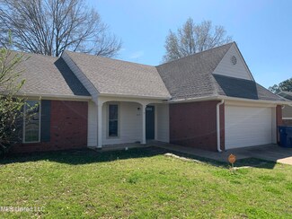 3515 Bayberry Dr, Horn Lake, MS 38637