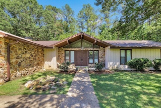 415 N Cummings St, Fulton, MS 38843