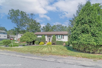 125 Fairwood Blvd, Mountain Top, PA 18707